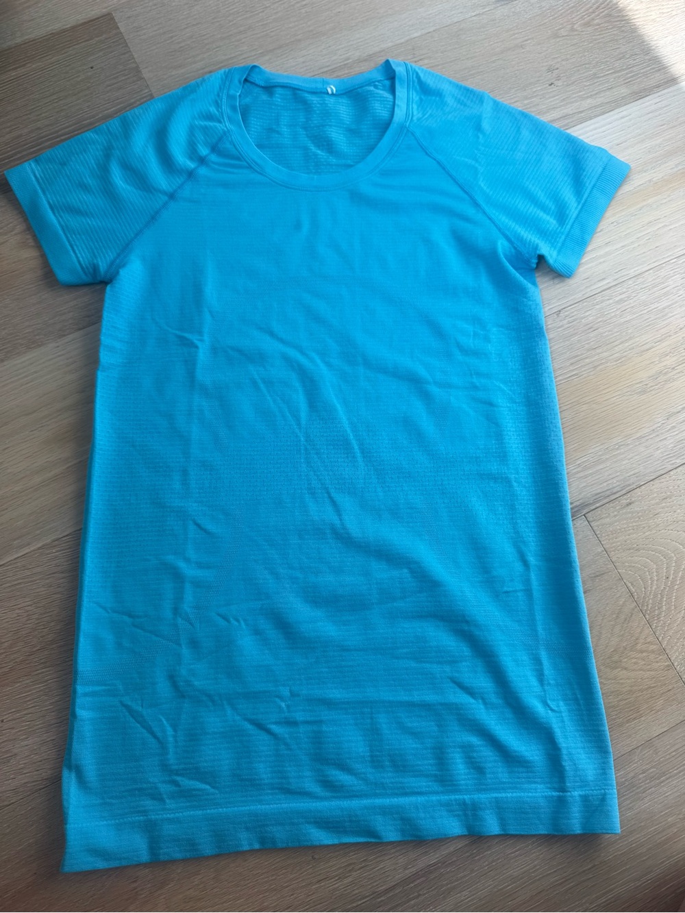 lululemon athletica Short Sleeve Tee *hip length - Bright Turquoise